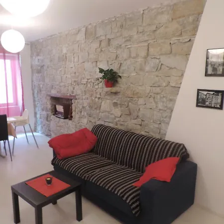 Mirta & Eva Apartment